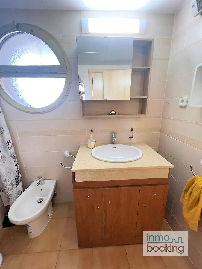 Cordoba Apartments , Climatizado, Piscina Y Cerca De La Playa. Salou Spain